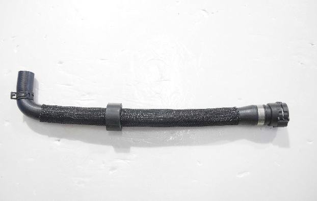 LR115213 Land Rover Turbocharger To Intercooler Hose Supplier For Discovery Sport And Range Rover Evoque