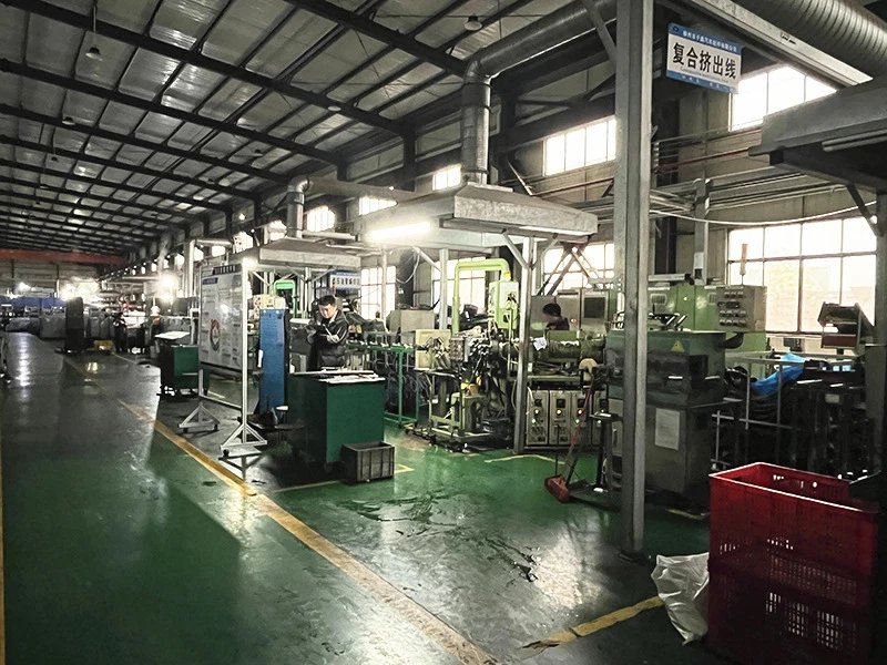 Steering oil pipe workshop